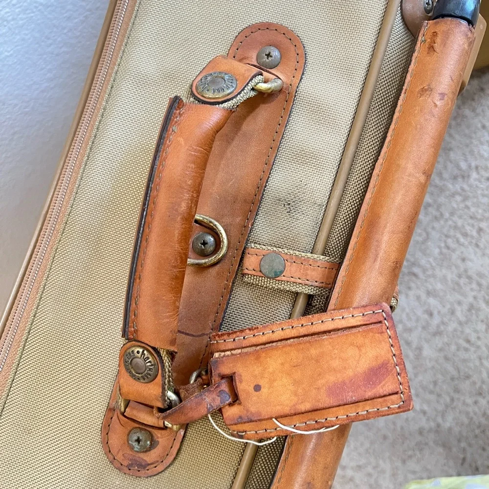 HARTMANN Nylon Leather trim Travel Luggage CarryOn Bag‎ Travel two read bellow